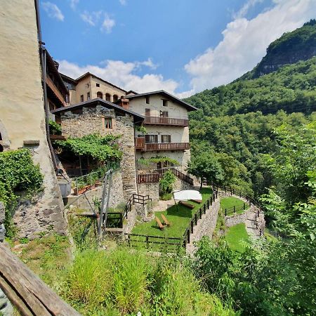 La Tana Del Tasso Rooms&Breakfast Camerata Cornello Екстериор снимка