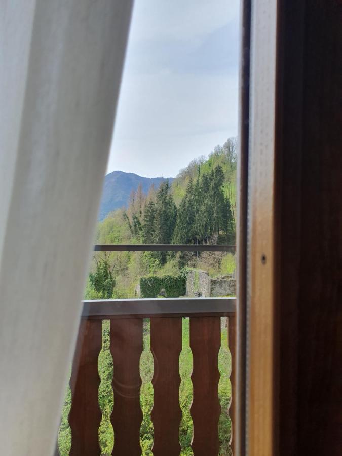 La Tana Del Tasso Rooms&Breakfast Camerata Cornello Екстериор снимка