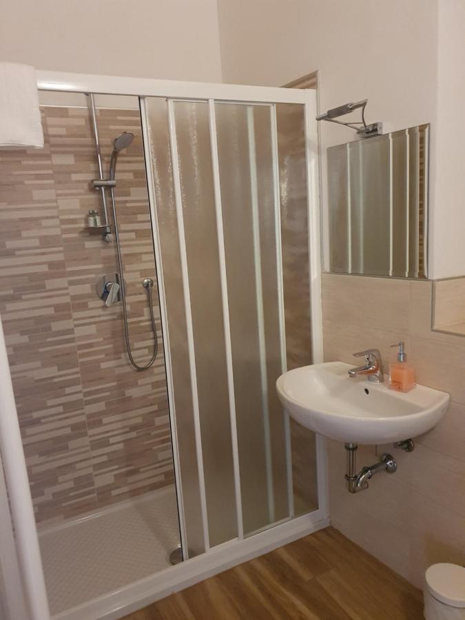 La Tana Del Tasso Rooms&Breakfast Camerata Cornello Екстериор снимка