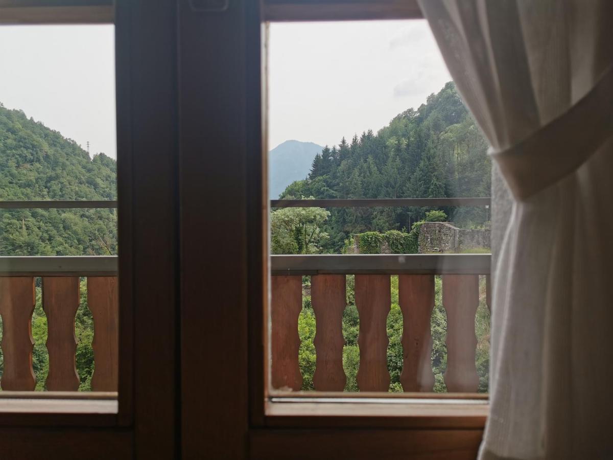 La Tana Del Tasso Rooms&Breakfast Camerata Cornello Екстериор снимка