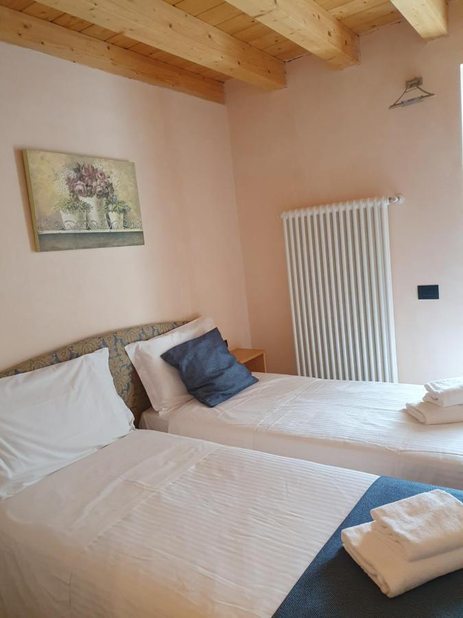 La Tana Del Tasso Rooms&Breakfast Camerata Cornello Екстериор снимка