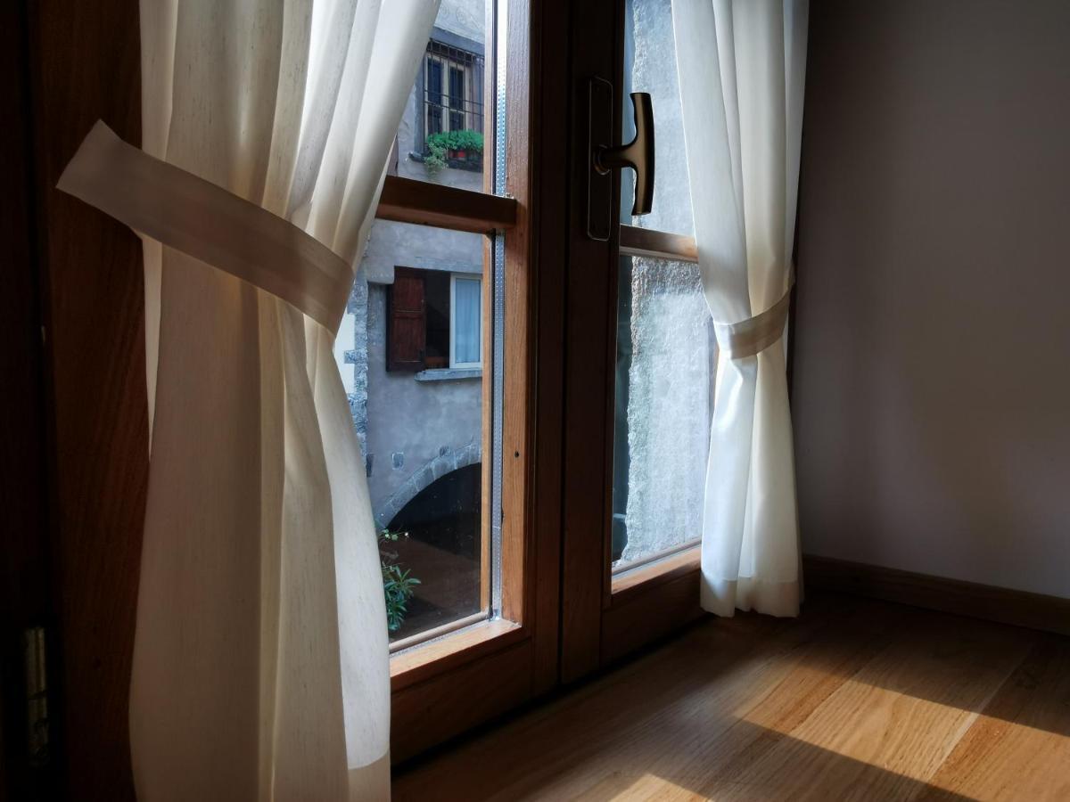 La Tana Del Tasso Rooms&Breakfast Camerata Cornello Екстериор снимка