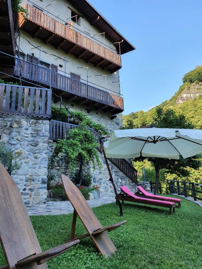 La Tana Del Tasso Rooms&Breakfast Camerata Cornello Екстериор снимка