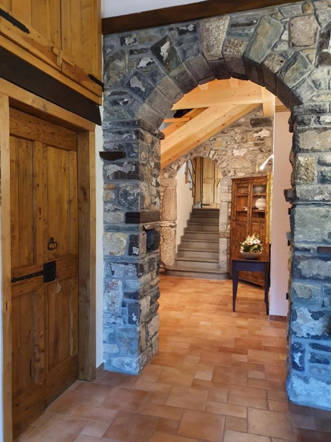 La Tana Del Tasso Rooms&Breakfast Camerata Cornello Екстериор снимка