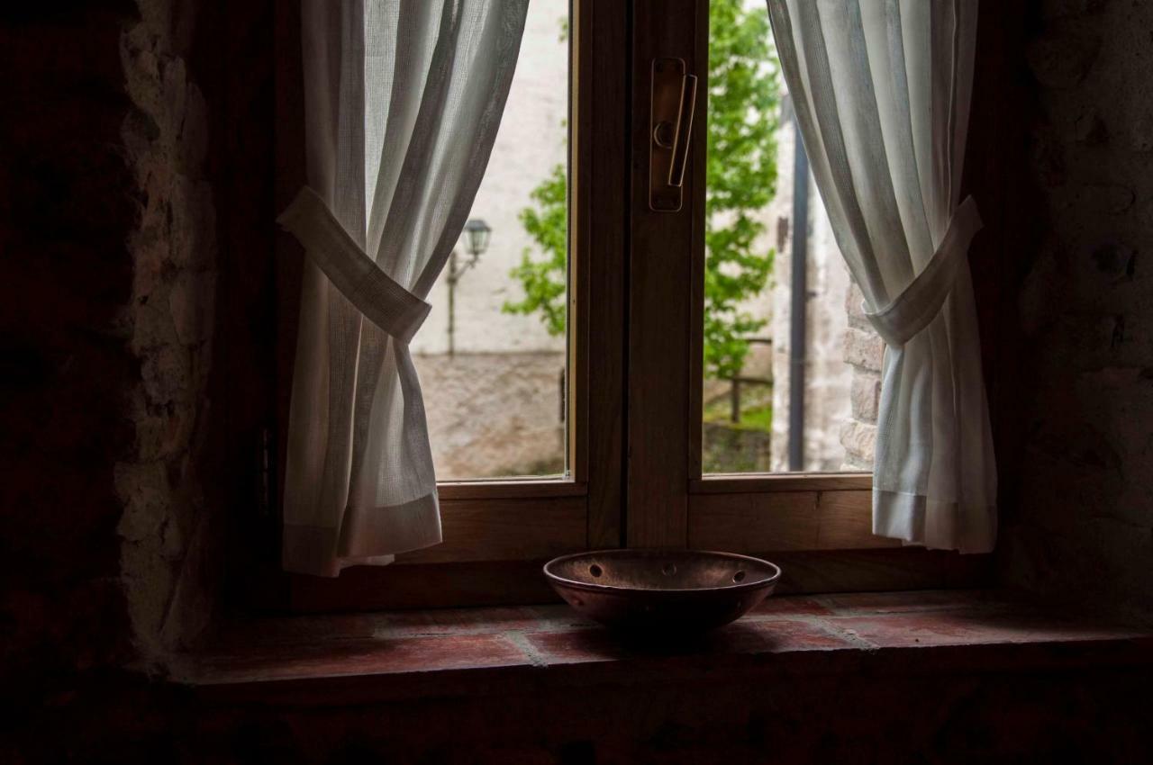 La Tana Del Tasso Rooms&Breakfast Camerata Cornello Екстериор снимка