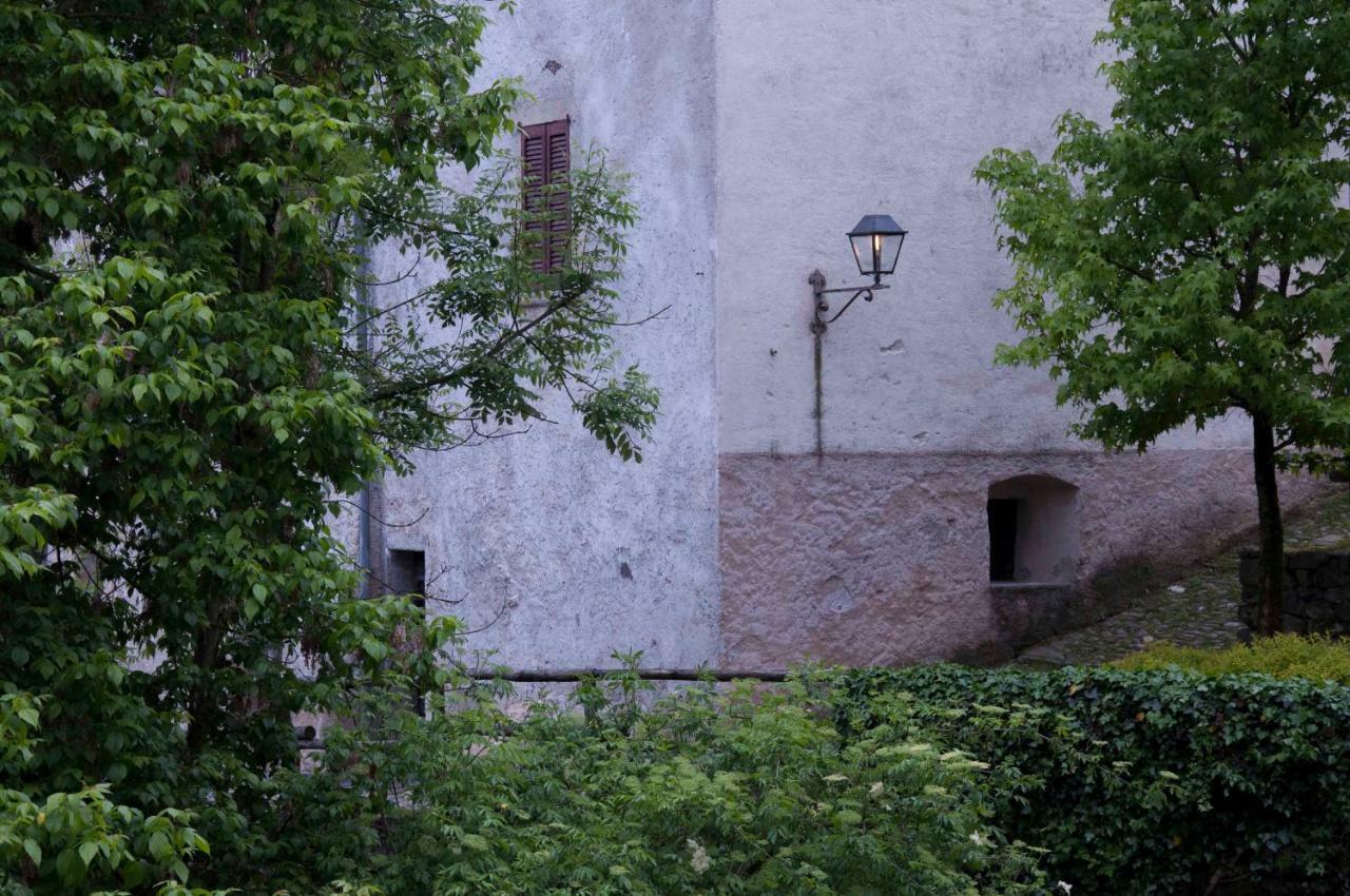 La Tana Del Tasso Rooms&Breakfast Camerata Cornello Екстериор снимка